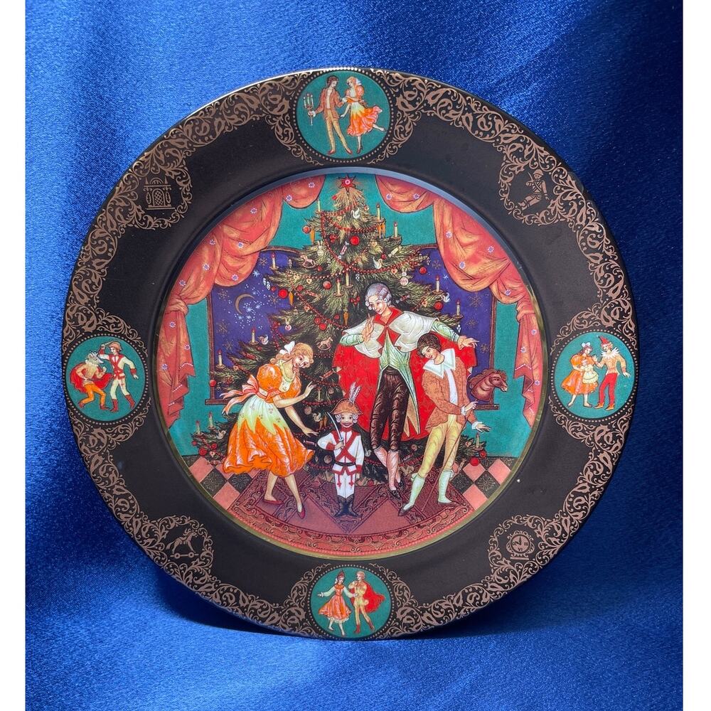 The Nutcracker Marie's Magical Gift Bradex Decorative Plate